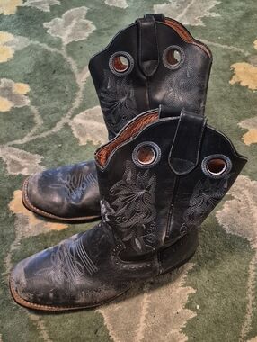 Men's Black Embroidered Pull-On Western Boots